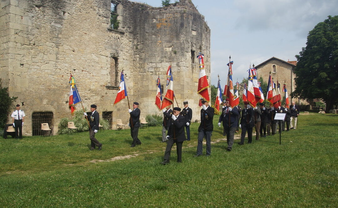 HOMMAGE aux morts pour la France en INDOCHINE-CHATEAU BERNARD 24-